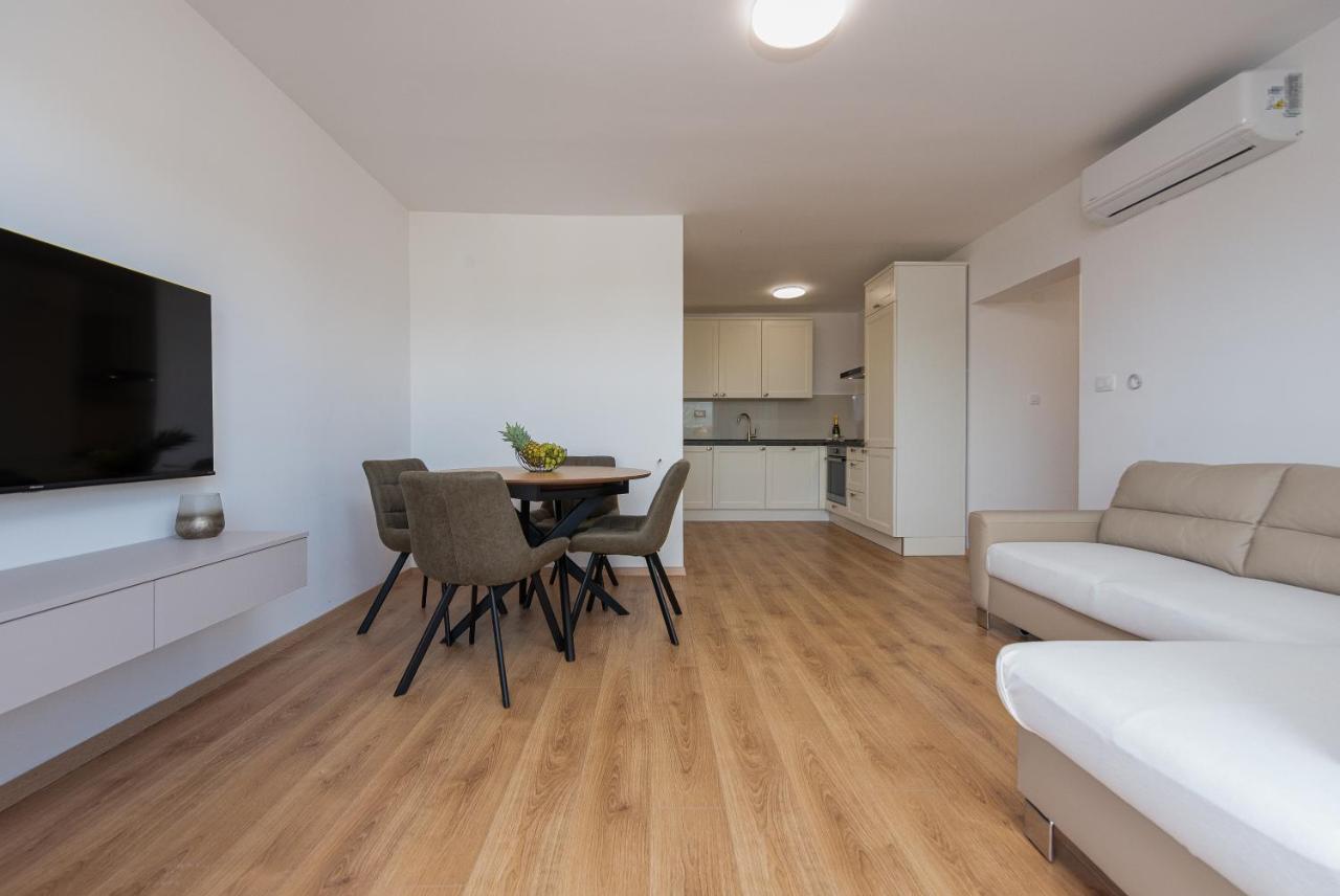 Apartments Niko Sukošan Buitenkant foto