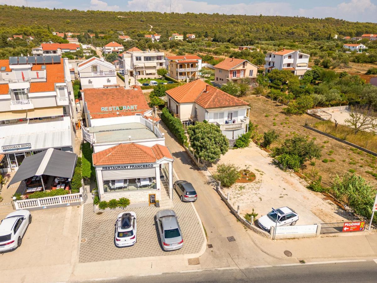 Apartments Niko Sukošan Buitenkant foto