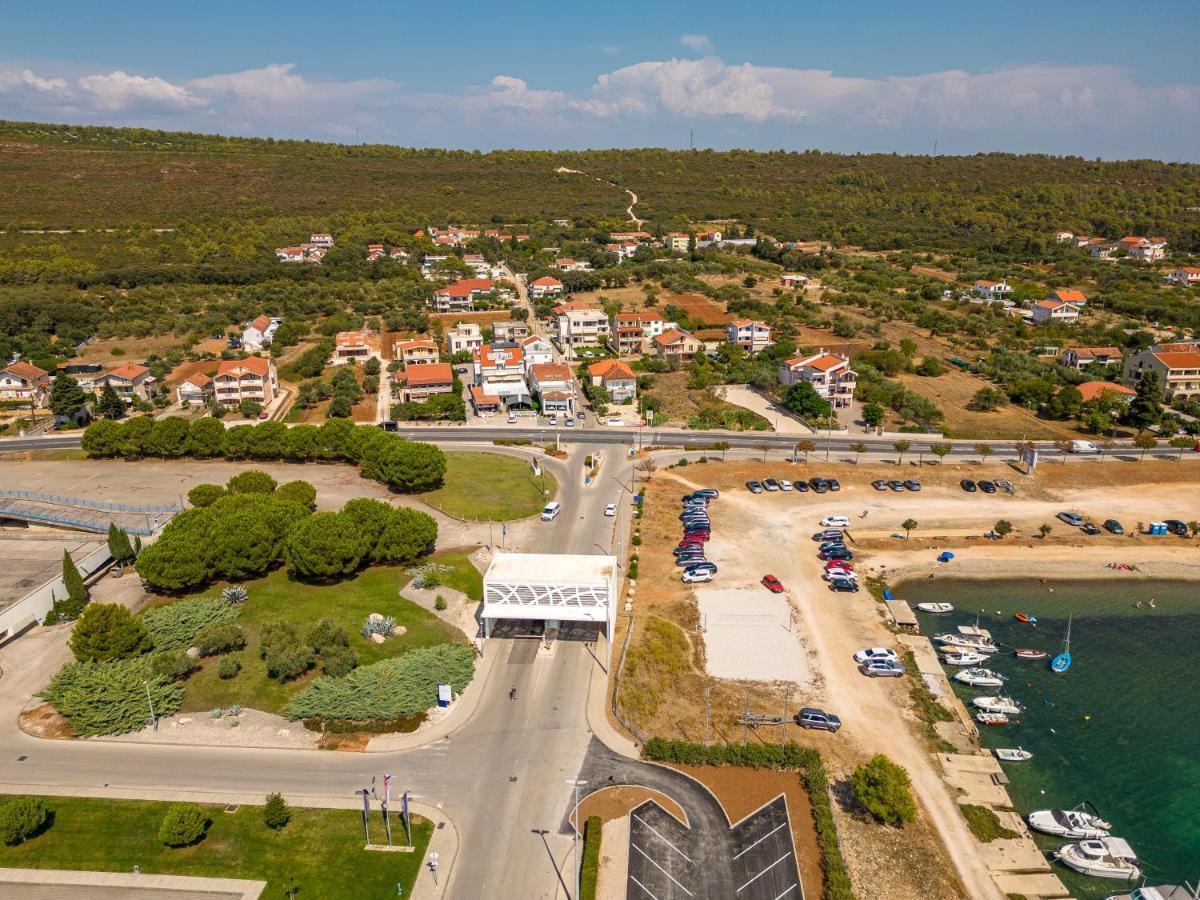 Apartments Niko Sukošan Buitenkant foto